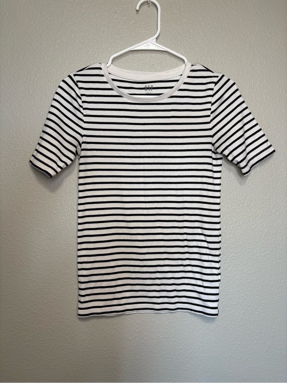 Gap Modern Tee Black & White Striped Short Sleeve T-Shirt Women’s Small